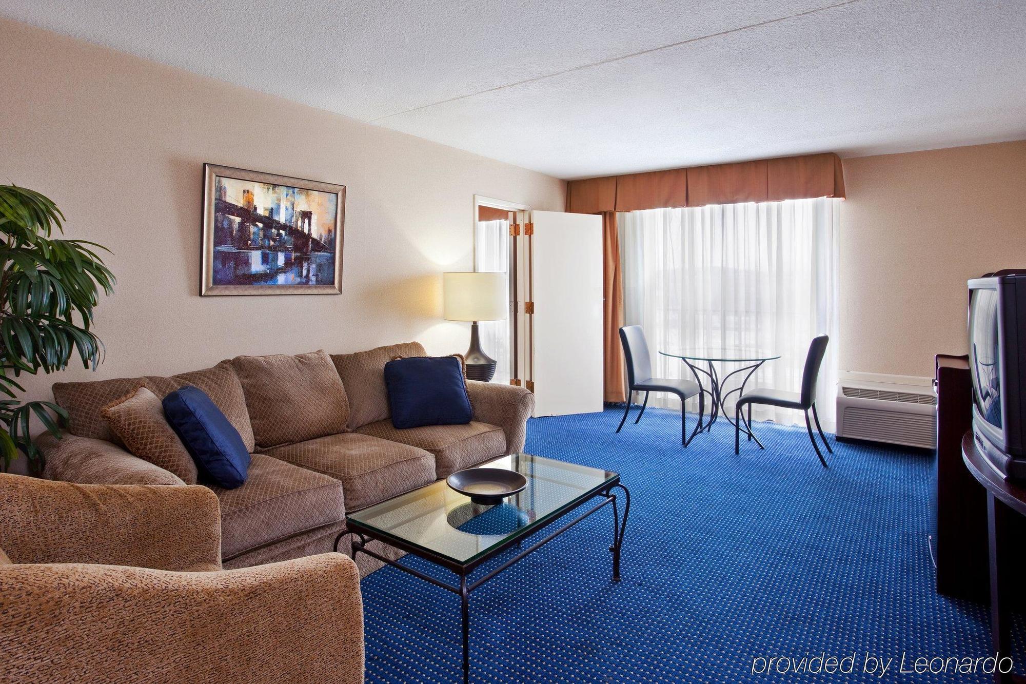 Holiday Inn Akron-West By Ihg Montrose Pokój zdjęcie